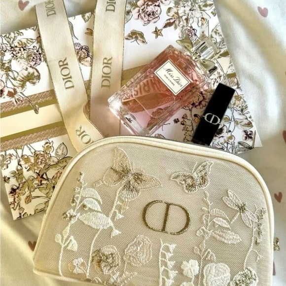 NEW DIOR 2025 Mother's Day Cosmetic Pouch Embroidered Butterflies - Picture 2 of 5